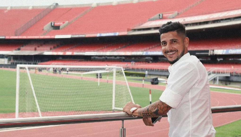 El defensor brasileño que estaba en el Sao Paulo llegaba como un fichaje de lujo para completar el equipo de Los Galácticos.