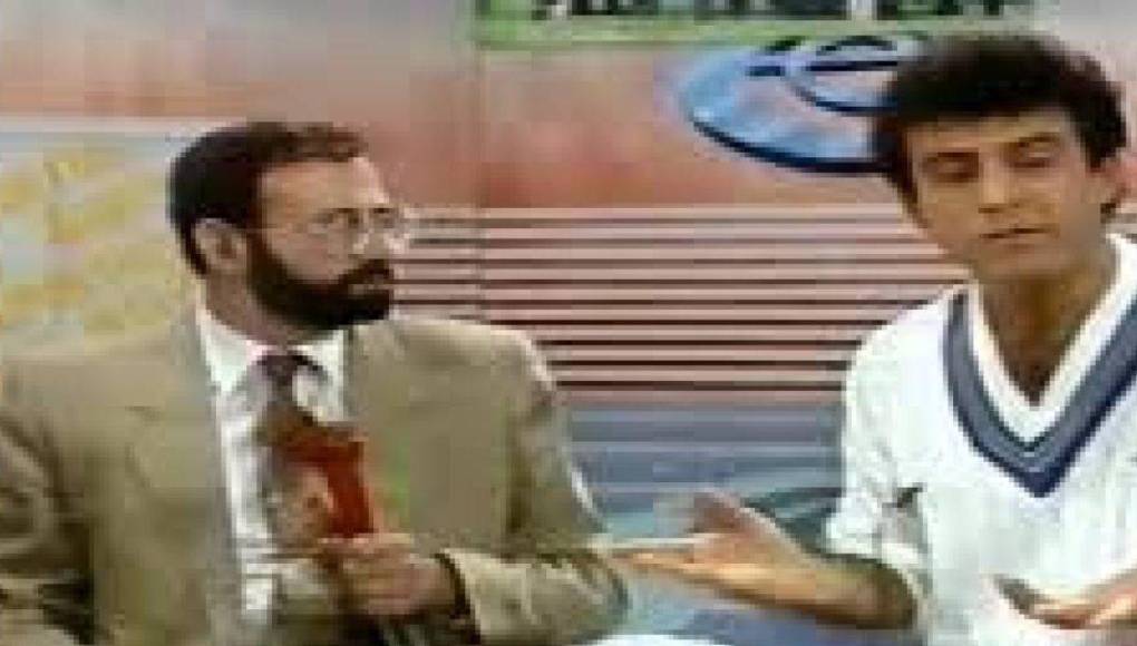 Paolo fue comentarista deportivo en Honduras de pura casualidad, encontró a dos periodistas y comenzó a hablar con ellos y se ofreció a brindar información del fútbol de dicho país.