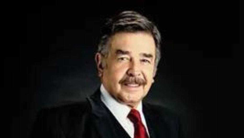 Debido a sus problemas el actor vive en Acapulco y en Miami. En sus visitas a la Ciudad de México tiene que ser auxiliado por un tanque de oxígeno.