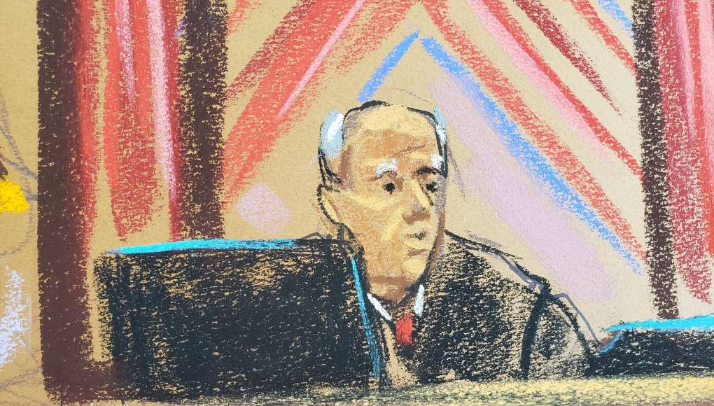 “Geovanny Fuentes abrió un maletín con fajos de billetes de veinte dólares, se lo dio a JOH y le dijo: Úsalo para tu campaña. JOH me dijo José, cámbiame estos a Lempiras. Lo conté en la mesa redonda”.José Sánchez, testigo de la Fiscalía contra JOH.