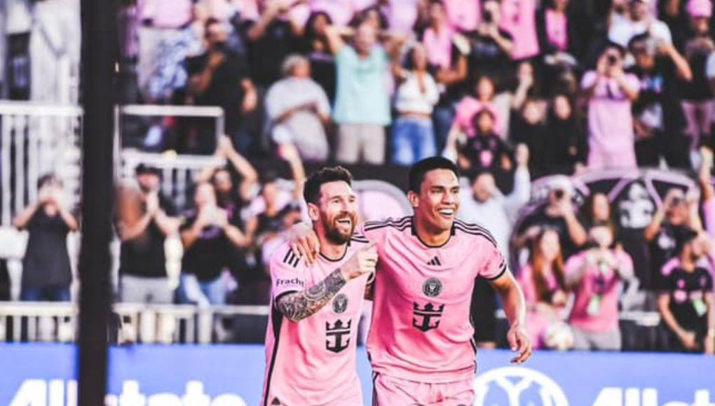 En caso de no salir en ese tiempo, el futbolista entrante deberá esperar otros 60 segundos antes de ingresar al juego en la siguiente jugada. 