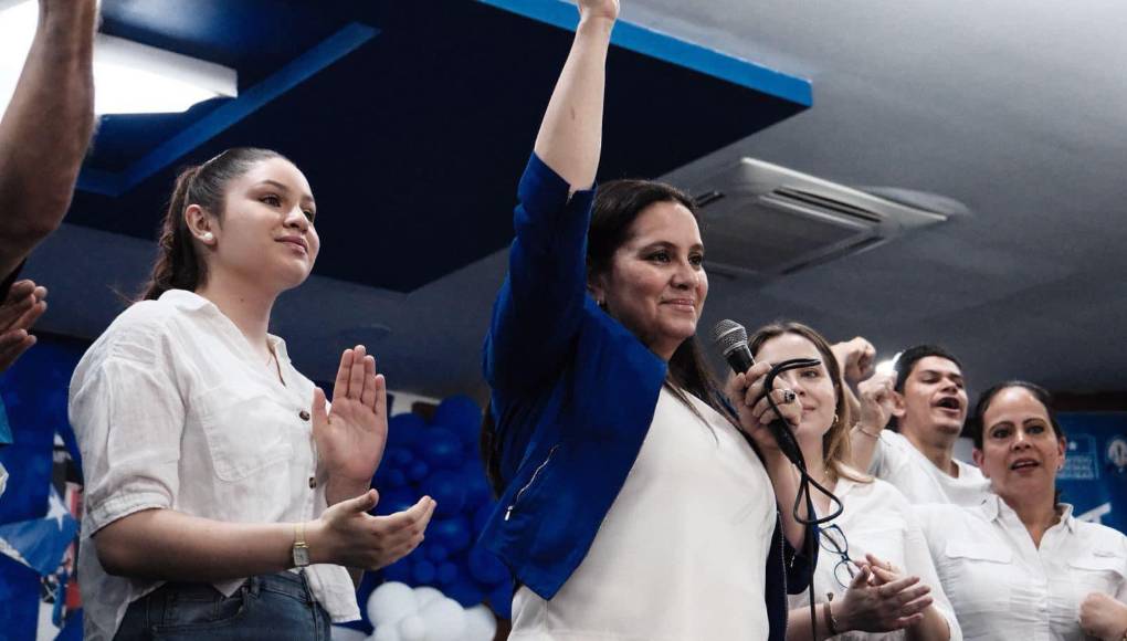 ”Eso es lo que hemos dicho, en efecto para financiar una campaña electoral hay diferentes formas, se hace a través de diferentes amigos y diferentes actividades”, argumentó García.
