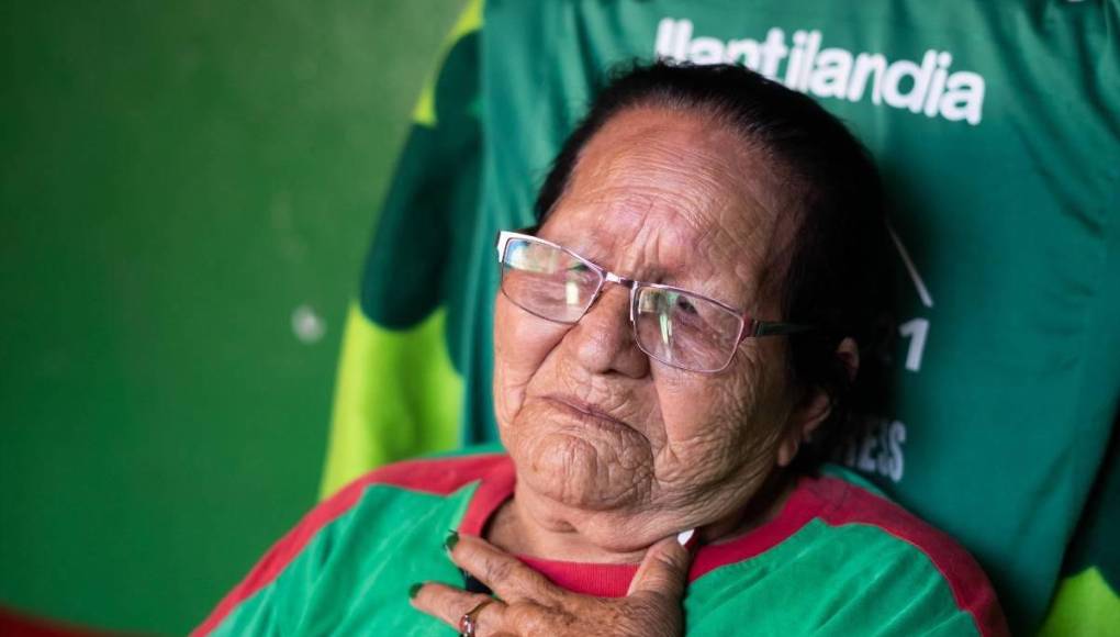 Enriqueta Sagastume, mejor conocida como Doña Queta, es la fan número 1 del cuadro verdolaga.