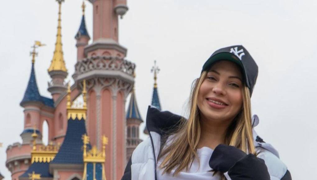 Annie cuenta con 26 años de edad.