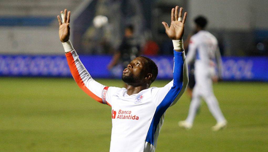 Yustin Arboleda: El colombiano hará dupla en el ataque con Jerry Bengtson.