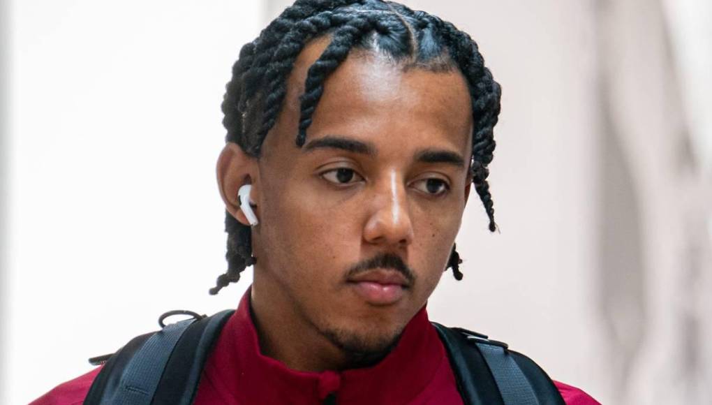 El Barcelona lo tasa a Koundé en 60 millones de euros pese a que el defensor tiene contrato hasta 2027.