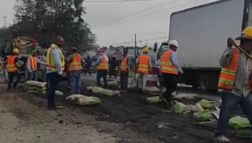 El bulevar Elena Kulman se reparó por completo y se están pavimentando 3.5 kilómetros desde el monumento de la paz hasta la residencial Villas Belinda.