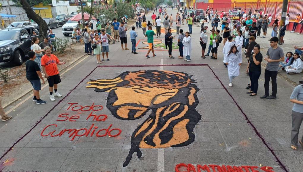 FOTOS: Viacrucis conmueve corazones en San Pedro Sula