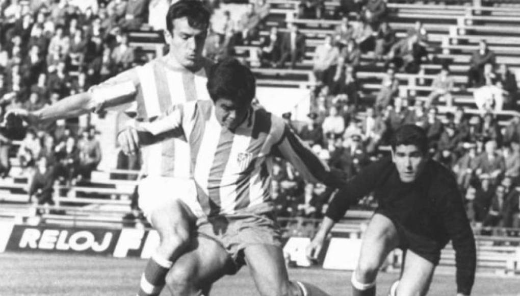 José Enrique la Coneja Cardona. El extinto oriundo de La Lima, Cortés, se coronó campeón de Liga de España en dos ocasiones con el Atlético de Madrid en 1966 y 1970, además de alzar la Copa del Rey en 1965 con un gol de él.