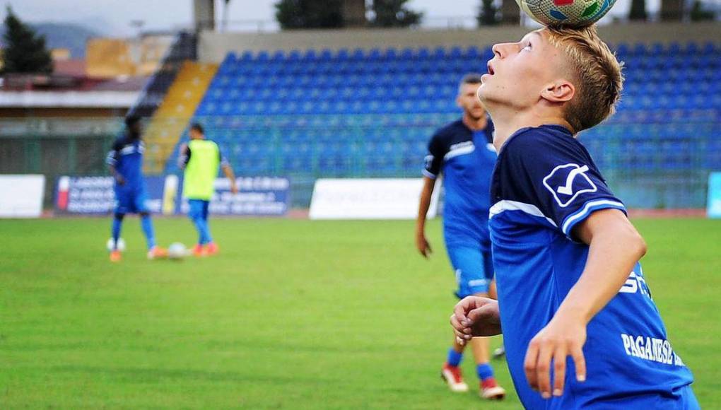 En este caso se trata de un futbolista sueco, quien fue campeón en Italia y luego colgó los botines a una edad temprana para más tarde convertirse en monje budista.