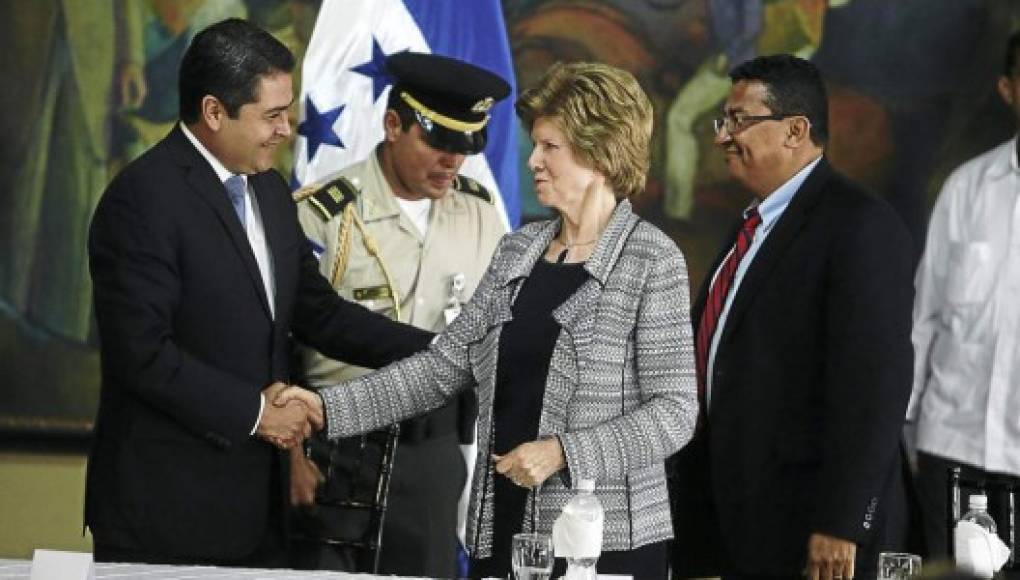 Honduras firma acuerdo para combatir corrupción