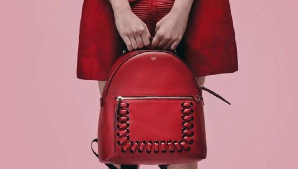 ¡A usar mochilas coloridas este año!