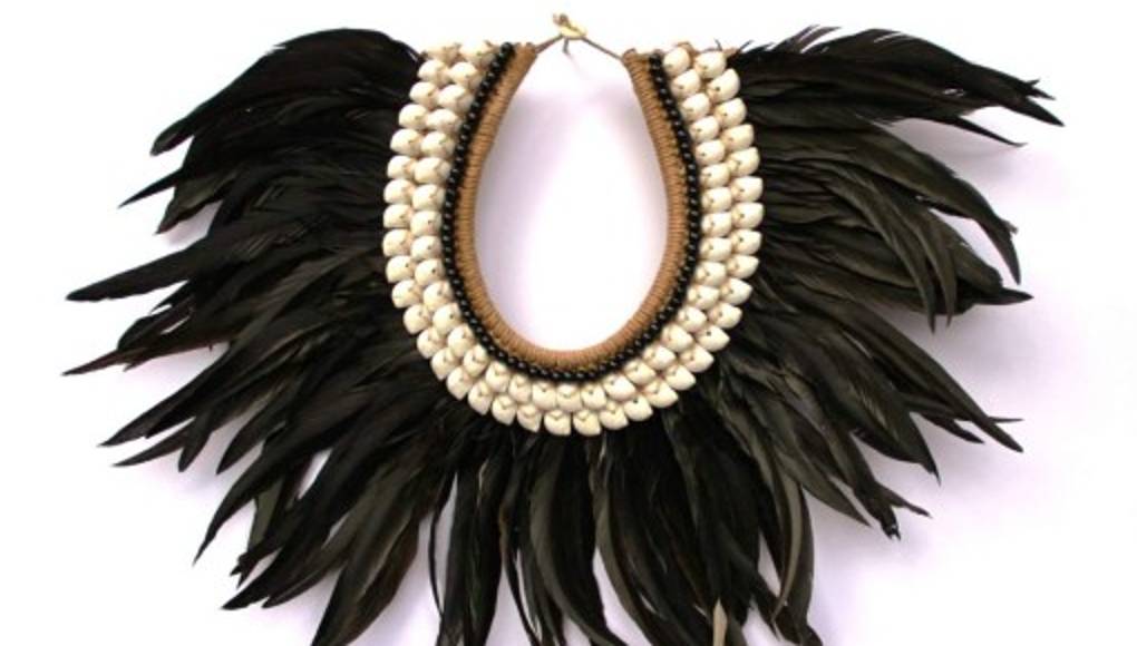 Plumas para lucir en Navidad