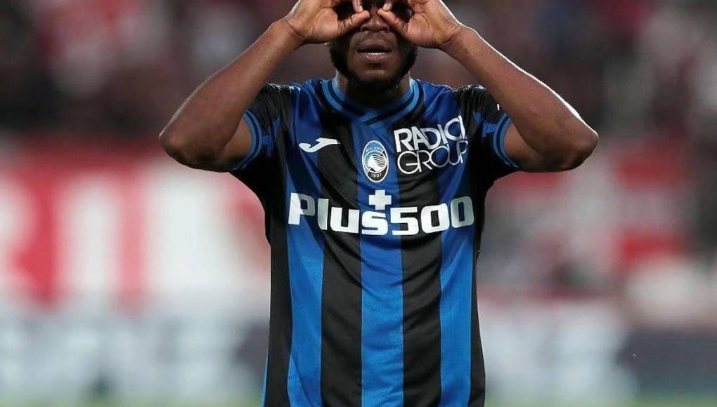 Varias cesiones al Fulham y al Leicester culminaron en un traspaso rumbo a Italia en verano de 2022, previo pago de 9 millones de euros al RB Leipzig. Fue en el país transalpino donde Lookman llegó a su mejor versión. Tras firmar 15 goles y 6 asistencias durante la pasada temporada, en el presente curso suma 14 tantos y 8 pases de gol.