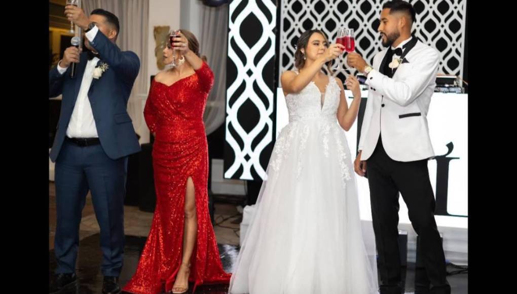 Así de bien se la ha pasado el futbolista de los Lobos de la UPNFM en su espectacular boda.