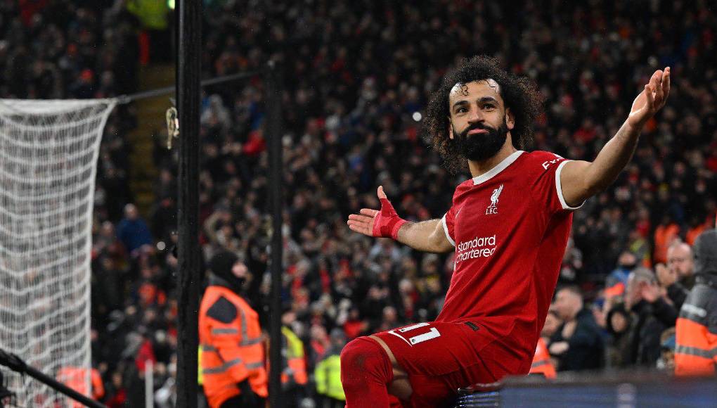4. Salah - La estrella egipcia no tiene garantizada su continuidad en Liverpool. Termina contrato en 2025 y el Al Ittihad sigue apostando por su contratación de cara al próximo verano. Aunque el PSG también pregunta por su situación.