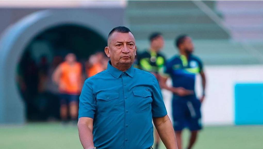 Humberto Rivera, técnico de los Potros del Olancho FC, le pidió a la directiva realizar fichajes en las siguientes posiciones: defensor central, lateral izquierdo, volante de contención, un extremo y dos centro delanteros.