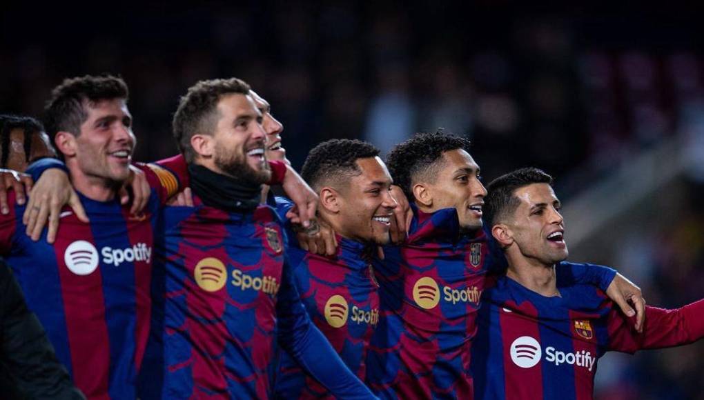 Sin embargo, durante estos meses no ha sido lo mejor para el atacante, ya que apenas ha sido tomado en cuenta por Xavi y ahora su representante se ha pronunciado.