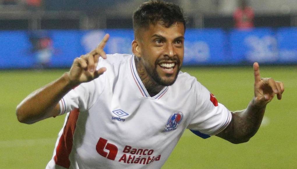 Gabriel Araújo - El defensor brasileño se le ha vencido su contrato con el Olimpia. Llegó en el 2022 al fútbol hondureño para unirse a los melenudos.