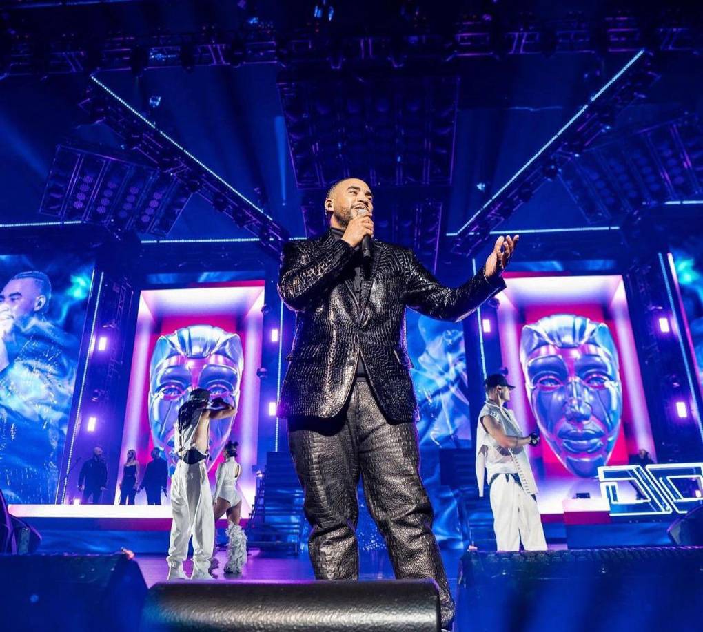 ”Dios está contigo como siempre y las oraciones llenas de buenos deseos y fe te van a sanar, usted es un guerrero, uno de los más grandes de esos que la vida le gane”, “Fuerzas genio, Dios está con vos acompañándote en todo lugar”, se lee entre los comentarios de apoyo a Don Omar.