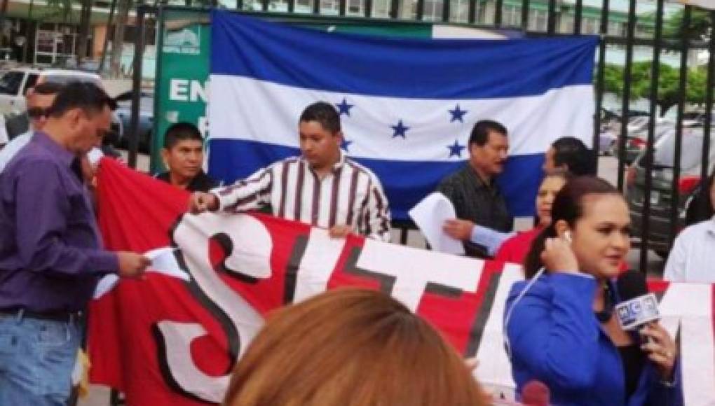 Sindicalistas se toman el Hospital Escuela en Tegucigalpa
