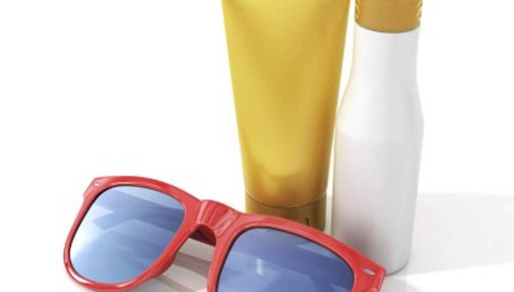 Consejos para evitar el daño cutáneo al exponerse a los rayos solares a diario