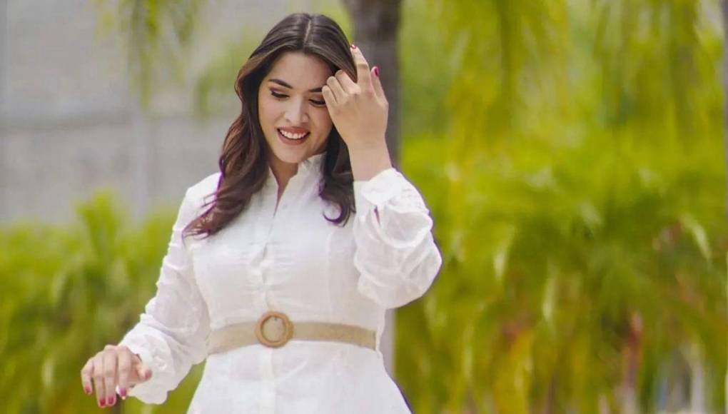 Tras continuación del diálogo el vocalista hondureño volvió a decirle “Como te decía Milagros”, pero esta vez la presentadora se inmutó y avanzó en la entrevista.