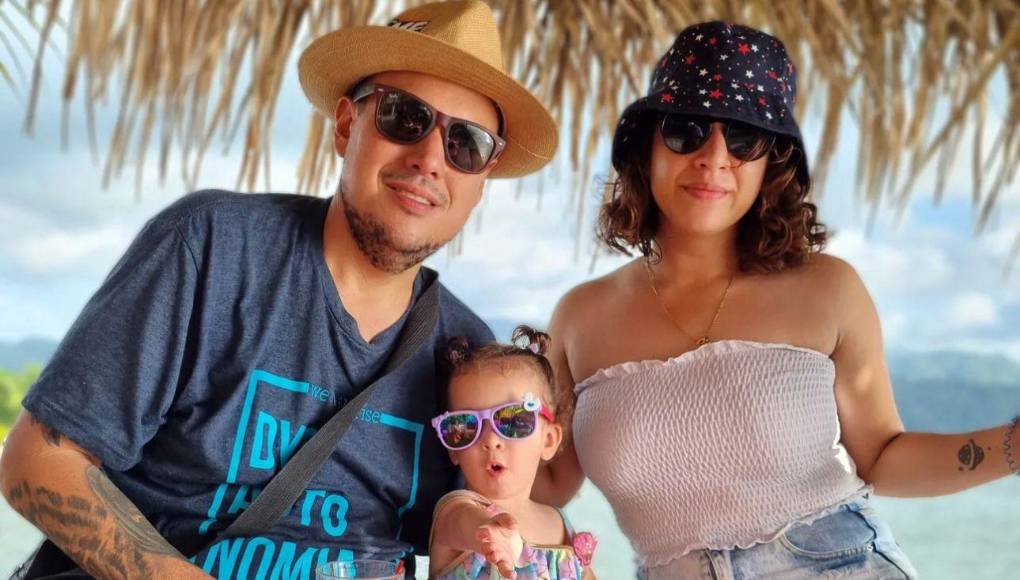 Sahin, actualmente en sus redes sociales acumula más de 20 mil seguidores en su cuenta de Instagram y en sus pasatiempos le gusta disfrutar con su familia.