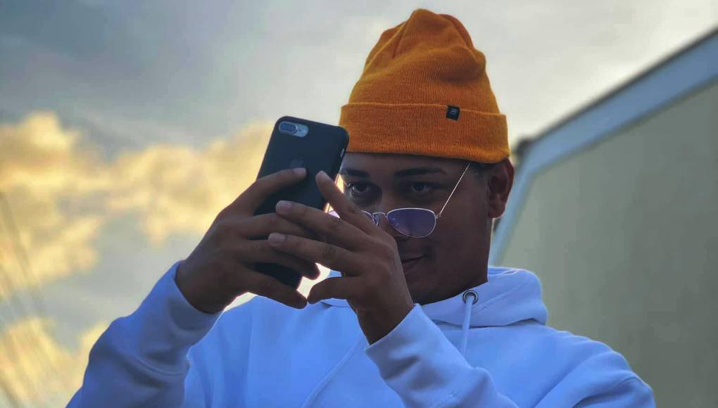 “El problema fue llamar ‘pobre’ a la oficial”, dijo Supremo a Televicentro. Ni la Policía Nacional ni el influencer detallaron el lugar del arresto.