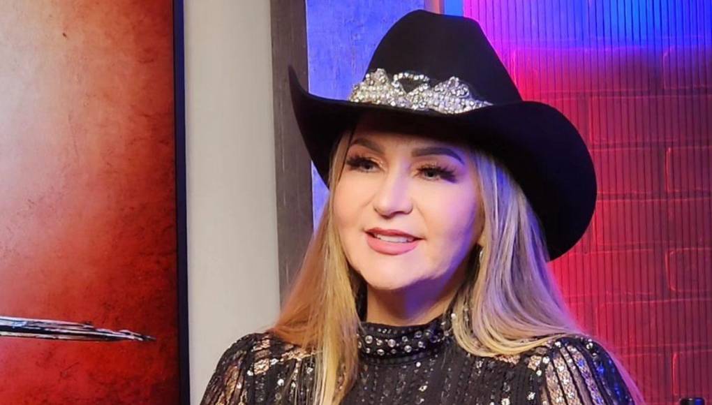 Sin embargo, lo que sorprendió fue que la cantante reveló que siempre le ha gustado el famoso. Por esta razón, aprovecha cada momento para tenerlo lo más cerca posible.