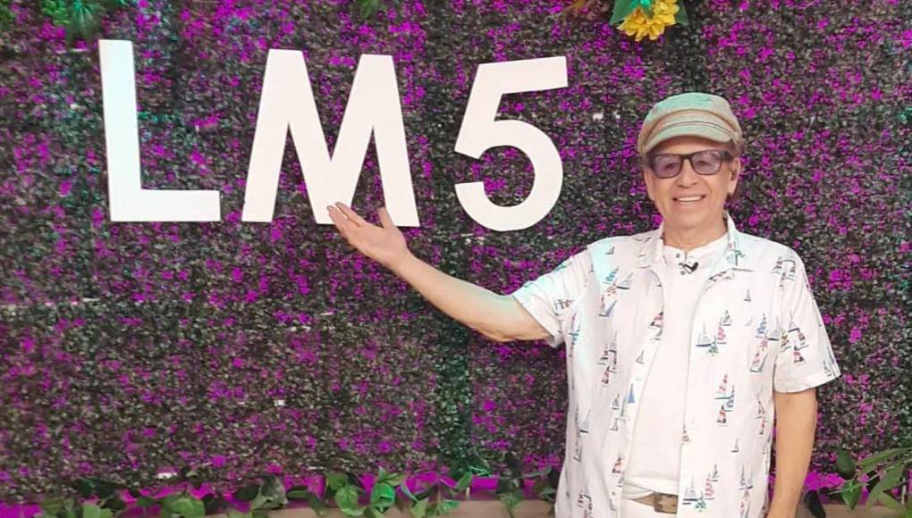 El presentador continuó diciendo a Alejandra Rubio: ”Mijita mireme a mí ve, yo no tengo costra en ningún lado”.