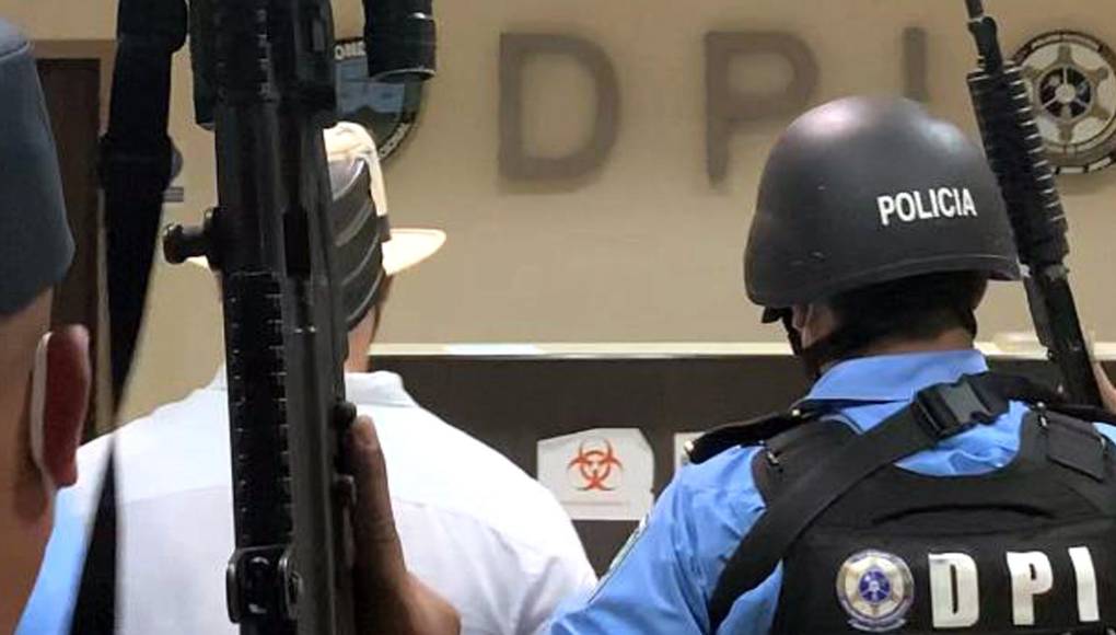 Sin embargo, ahora la Sala Penal dice que el dictamen de huellas dactilares no es concluyente y ordenó la repetición del juicio.