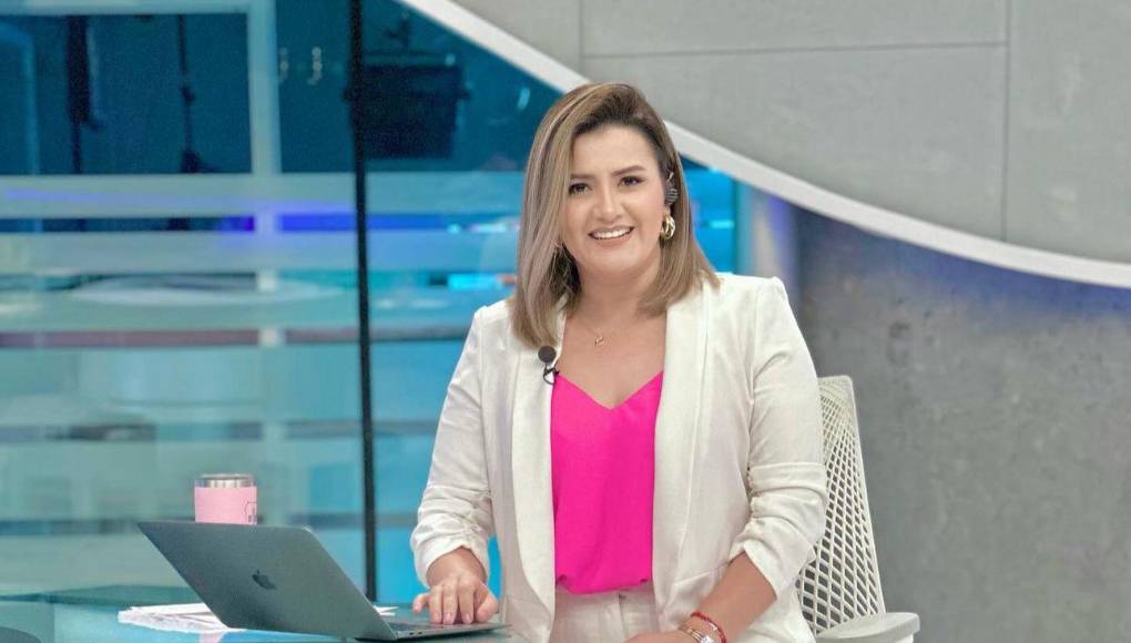 ”Mandan a los niños a encerrase a sus casas, a estar frente a una tablet y de teléfono y no tener una distracción sana ya que sus padres están trabajando”, reaccionó Mejía.