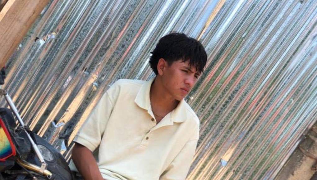 En un intento por salvar su vida, Wilmer saltó de la volqueta. 