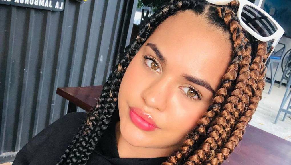 Sin embargo, uno de sus últimos posteos ha generado controversia en los usuarios de redes sociales, ya que aseguran que la bandera de Honduras ha sido irrespetada. 