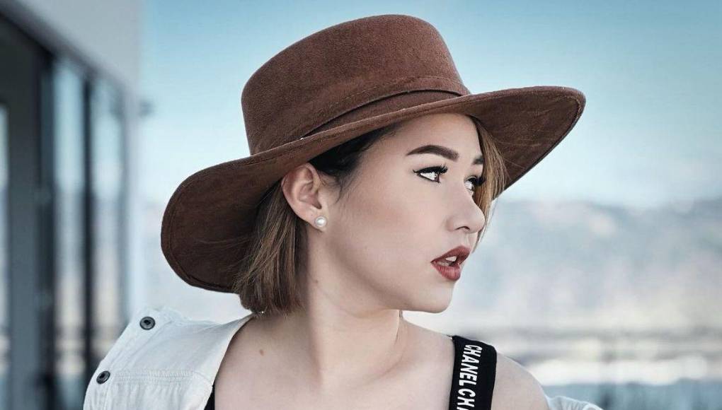 Jennifer Aplícano es una reconocida influencer, actriz y presentadora de televisión. Con su carisma y creatividad se ha ganado el cariño de muchos hondureños . 