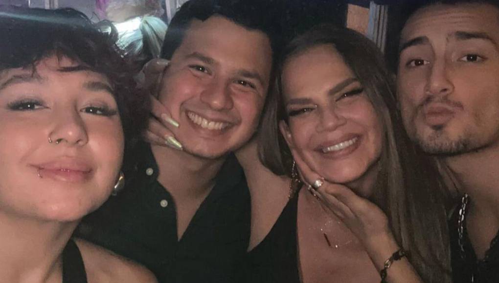 Si bien Niurka Marcos recibe sendos halagos por sus tres hijos, Kiko, Romina y Emilio por ser una buena madre, la vedette ha dejado claro que sus hijos deben buscar salir adelante.
