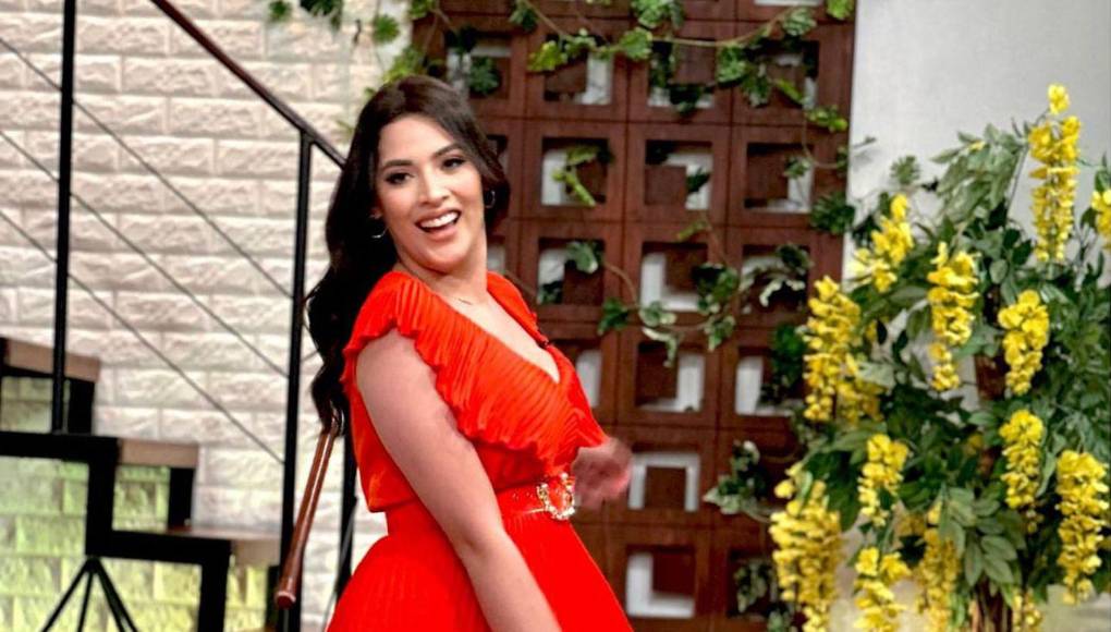 Y es que al parecer, a Carolina Lanza no le gusta que la comparen con su compañera Milagro Flores, ya que en varias ocasiones ha tratado de diferenciar su forma única y dinámica de hacer periodismo en el canal donde labora.