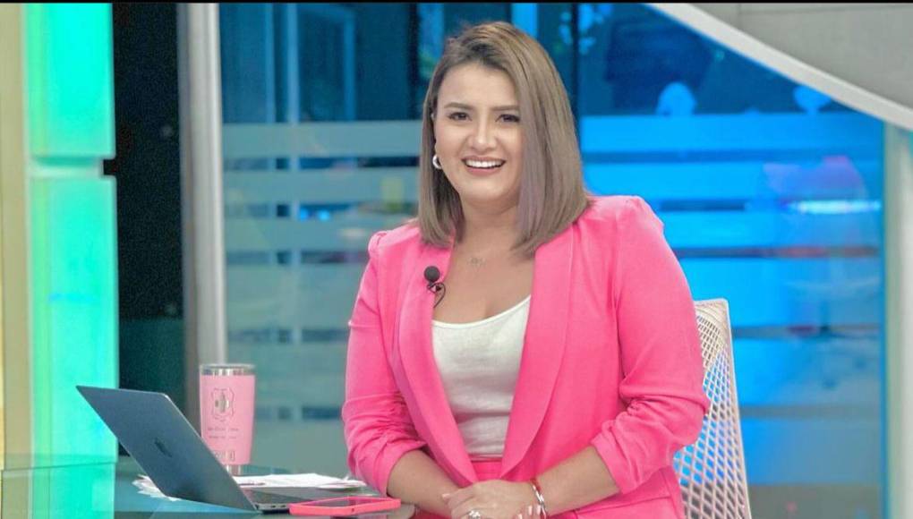 ”Estoy gozando por el parecido, obvio, ambas son versión mejorada. Tenemos los mismos ojos y la boca”, dijo la periodista de HCH. 