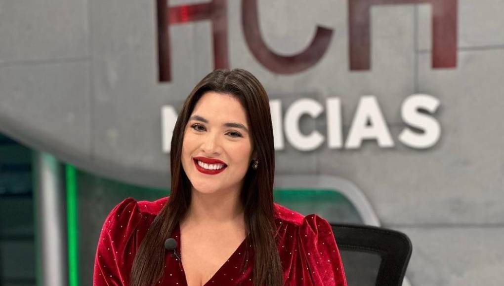 ”Me operé de los dos ojos, porque la gente después empieza a especular y es un poco complicado la recuperación pero vale totalmente la pena, yo prácticamente tenía miopía y astigmatismo y ahora vengo viendo hasta los pensamientos”, dijo Carolina. 