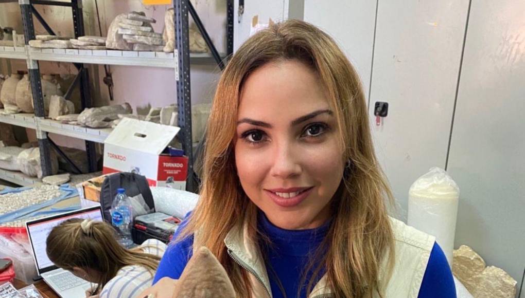 Kathleen Martínez, quien dirige desde hace más de 20 años la búsqueda con otros expertos en la materia de la tumba perdida de Cleopatra y su esposo Marco Antonio en TapOsiris Magna, Alejandría, Egipto está a punto de encontrar sus restos.