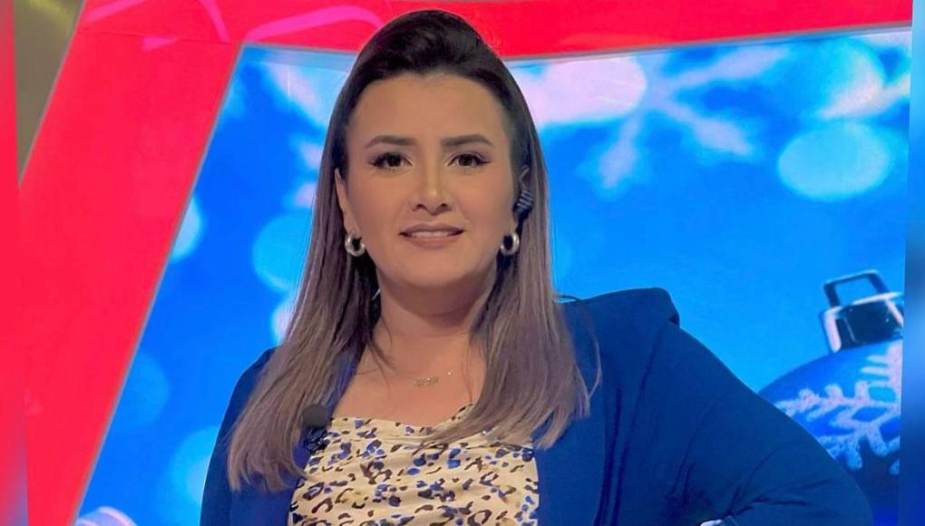 La reconocida periodista de HCH, Cesia Mejía, causó revuelo en las redes sociales al mostrar unas fotografías de su infancia nunca antes vistas en las que demuestra que sus dos hijas, María José y María Fernanda se parecen mucho a ella. 