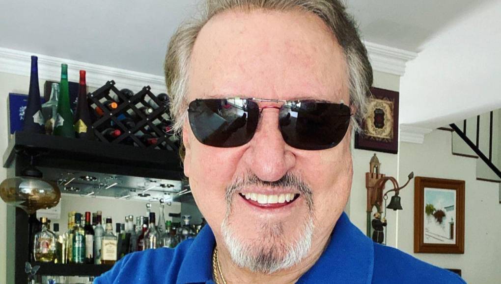 Y es que un evento que desarrollará una tienda de coleccionistas en La Gran Plaza de Guadalajara el 1 de junio donde se cobrará casi tres mil pesos por el autógrafo de Carlos Villagrán “Kiko” ha generados críticas en los internautas por el alto costo del mismo.