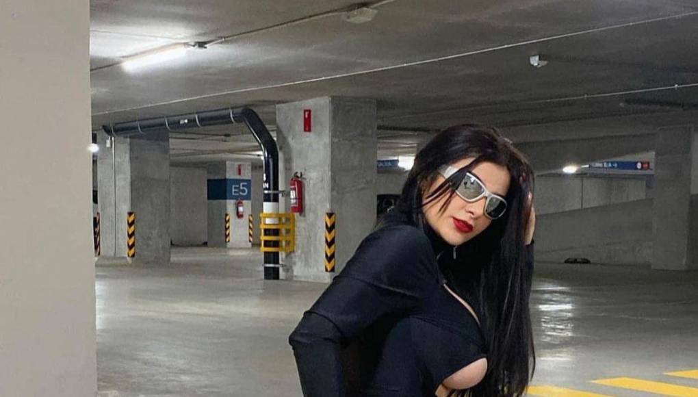 Una vez más, Karely Ruiz ha causado polémica en las redes sociales, ya que ha compartido más detalles de cómo fue su comentado encuentro para grabar un video íntimo con un fan.