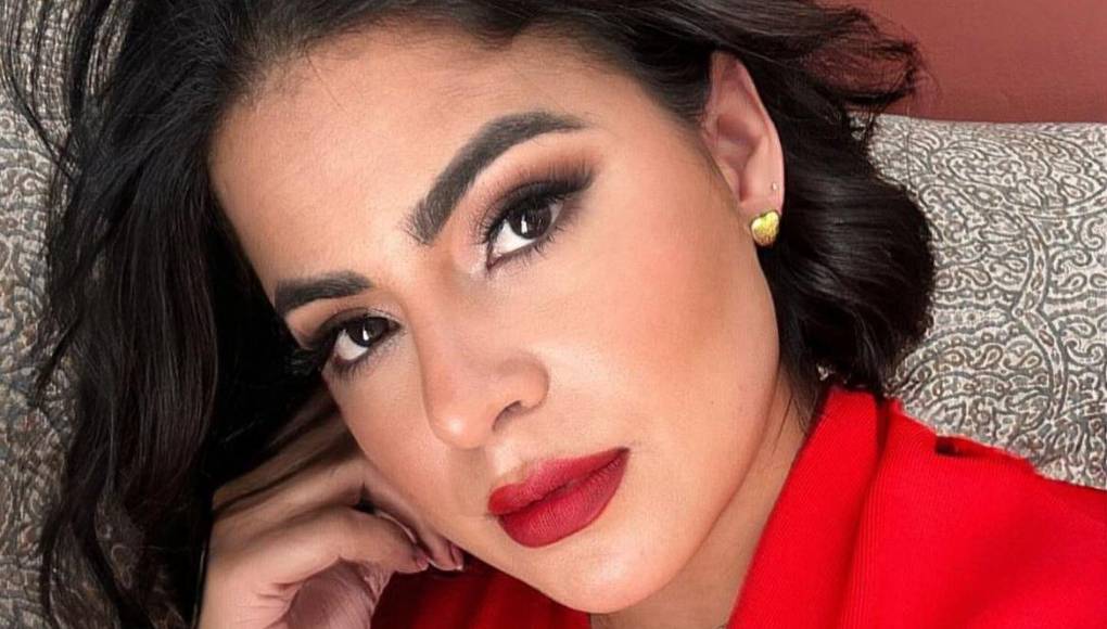 Actualemente labora para la corporación Televicentro como presentadora de la revista matutina “Las Mañanas del 5”. 