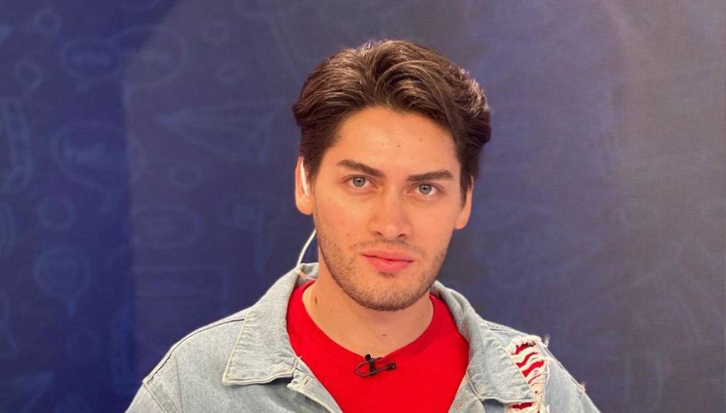 Y aunque en redes sociales usuarios aseguran que Miguel estaría en una relación con una compañera de tranajo, el presentador de TV se declaró “100% soltero”. 