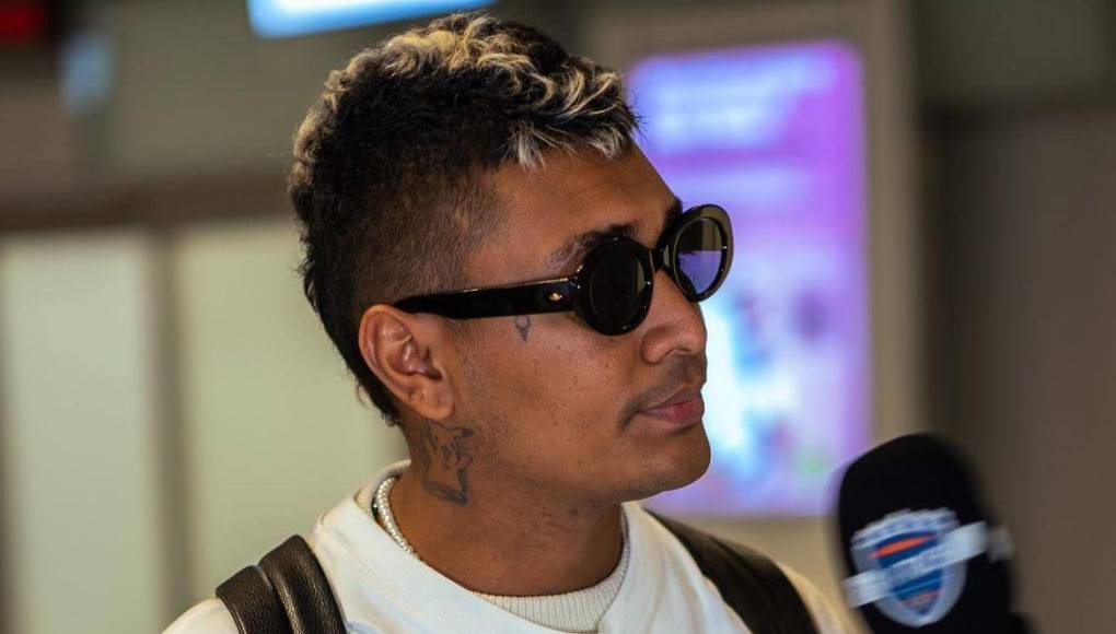 Cuenta con millones de seguidores en sus diversas redes sociales donde se hace llamar como “lo mejor que ha parido Honduras”.