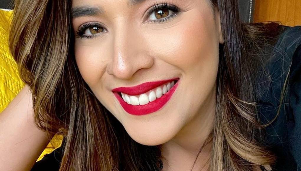 ”Yo no estoy ni embarazada ni andaba huyendo”, inició diciendo Carolina Lanza, al tiempo que dijo que regresa con muchas energías a sus actividades laborales. 