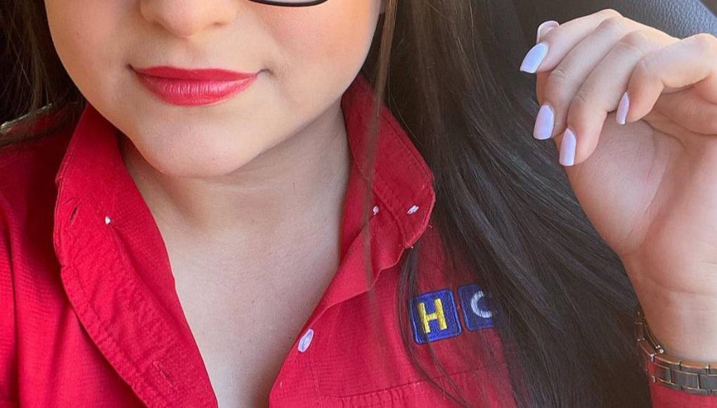 “Mi decisión fue tomada hace un mes exacto y definitivamente agradezco la oportunidad, los viajes y todo el material que fue puesto en mis manos y que realice con lo mejor de mi”, añadió.