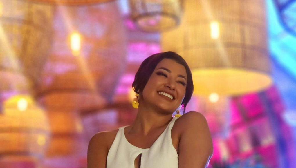 Asimismo destaca como creadora de contenido en sus redes sociales donde cuenta con 1,6 millones de seguidores en Facebook, 1,7 millones de seguidores en Instagram y más de 2 millones en TikTok. 